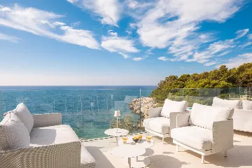 Five-Bedroom Villa with Heated Pool in Primošten