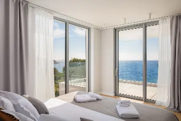 Five-Bedroom Villa with Heated Pool in Primošten