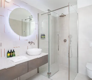 Five-Bedroom Villa with Heated Pool in Primošten