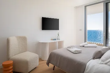 Five-Bedroom Villa with Heated Pool in Primošten