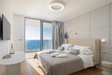 Five-Bedroom Villa with Heated Pool in Primošten