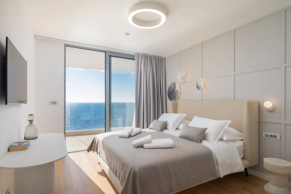 Five-Bedroom Villa with Heated Pool in Primošten