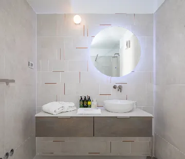 Five-Bedroom Villa with Heated Pool in Primošten