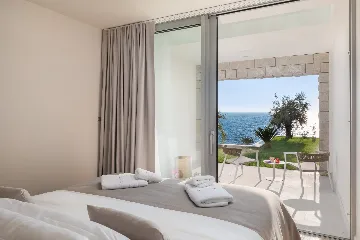 Five-Bedroom Villa with Heated Pool in Primošten