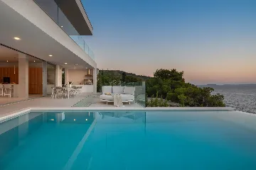Five-Bedroom Villa with Heated Pool in Primošten