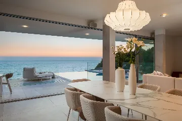 Five-Bedroom Villa with Heated Pool in Primošten