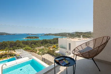 Contemporary Villa with Infinity Pool in Jezera