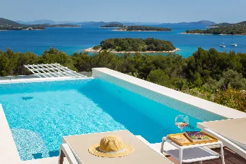 Contemporary Villa with Infinity Pool in Jezera