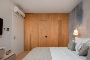 Contemporary Villa with Infinity Pool in Jezera