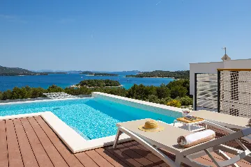 Contemporary Villa with Infinity Pool in Jezera