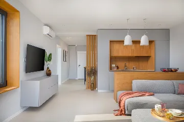 Contemporary Villa with Infinity Pool in Jezera