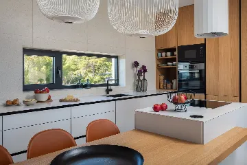 Contemporary Villa with Infinity Pool in Jezera