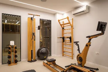 Contemporary Villa with Infinity Pool in Jezera