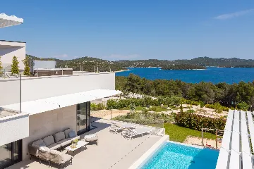Modern Seaside Villa with Pool in Jezera