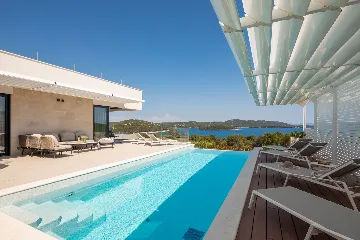 Modern Seaside Villa with Pool in Jezera