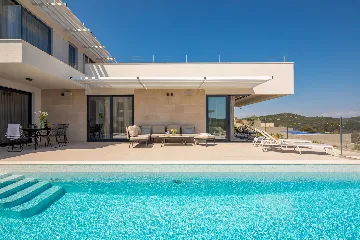Modern Seaside Villa with Pool in Jezera
