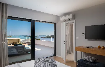 Modern Seaside Villa with Pool in Jezera