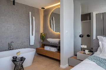 Modern Seaside Villa with Pool in Jezera