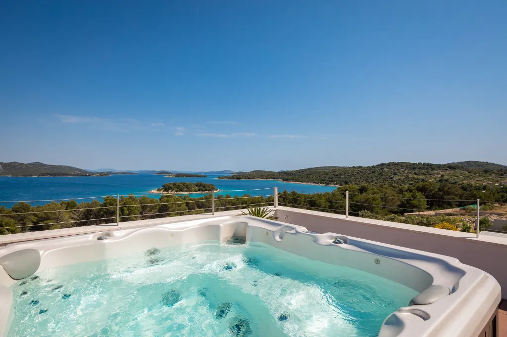 Modern Seaside Villa with Pool in Jezera