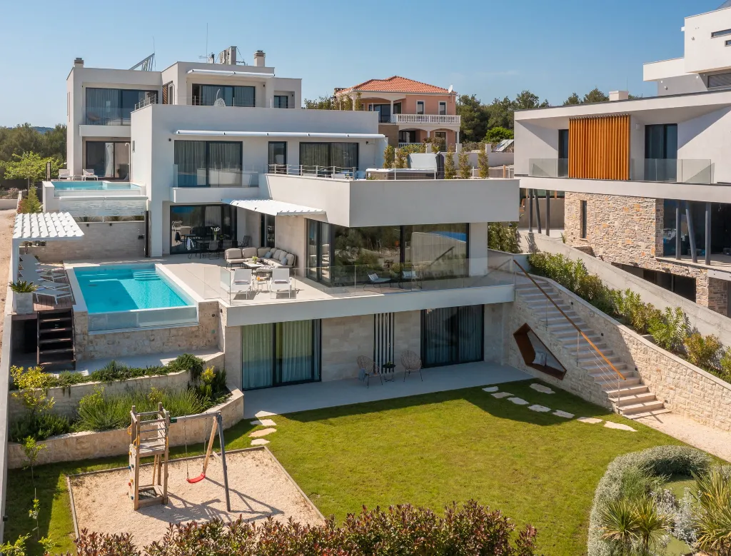 Modern Seaside Villa with Pool in Jezera