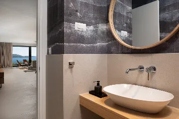 Modern Seaside Villa with Pool in Jezera