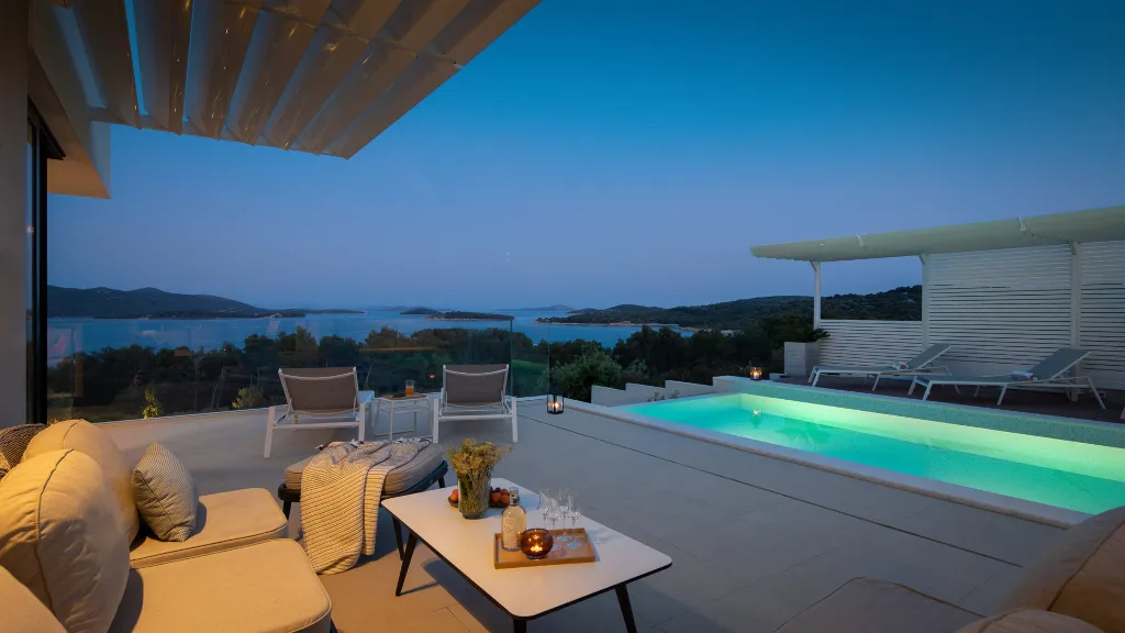 Modern Seaside Villa with Pool in Jezera
