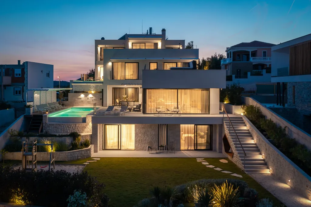 Modern Seaside Villa with Pool in Jezera