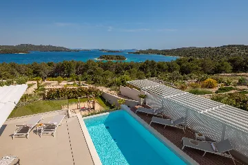 Contemporary Villa Complex With Pools, Jezera