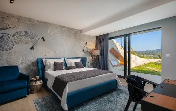 Contemporary Villa Complex With Pools, Jezera