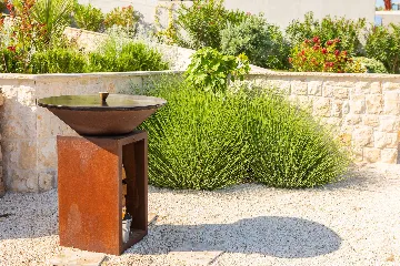 Contemporary Villa Complex With Pools, Jezera