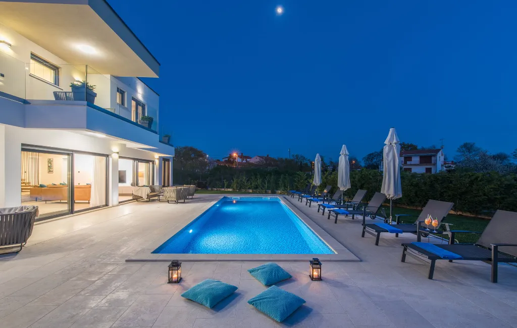 Spacious Family Villa with Pool in Poreč