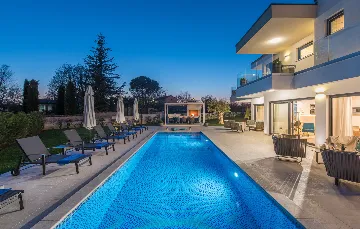Spacious Family Villa with Pool in Poreč