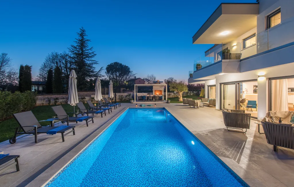 Spacious Family Villa with Pool in Poreč
