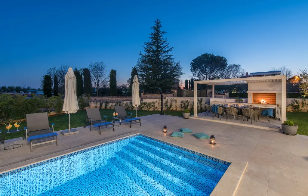 Spacious Family Villa with Pool in Poreč