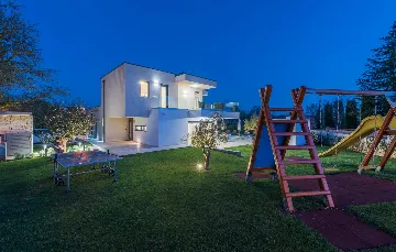 Spacious Family Villa with Pool in Poreč