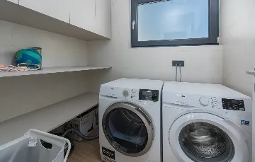 Spacious Family Villa with Pool in Poreč