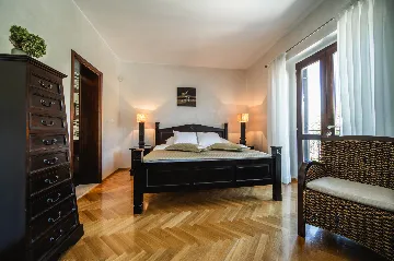 Seaside Family Villa with Pool in Dubrovnik