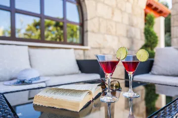 Seaside Family Villa with Pool in Dubrovnik