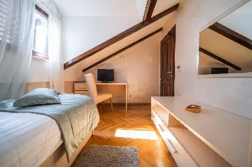 Seaside Family Villa with Pool in Dubrovnik