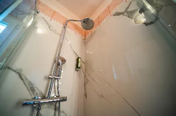 Heritage Stone Villa with Pool in Čilipi