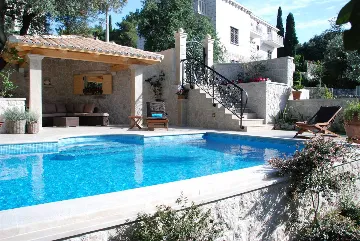 Contemporary Villa with Pool and Sea Views in Cavtat