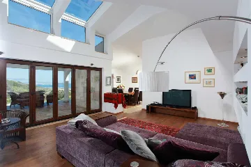 Elegant 5-Bedroom Villa with Pool in Trogir