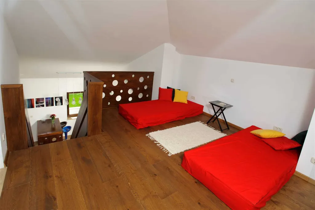 Elegant 5-Bedroom Villa with Pool in Trogir