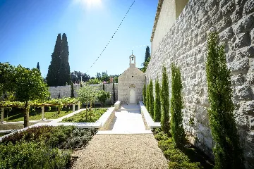 Elegant Heritage Villa with Pool in Zaton