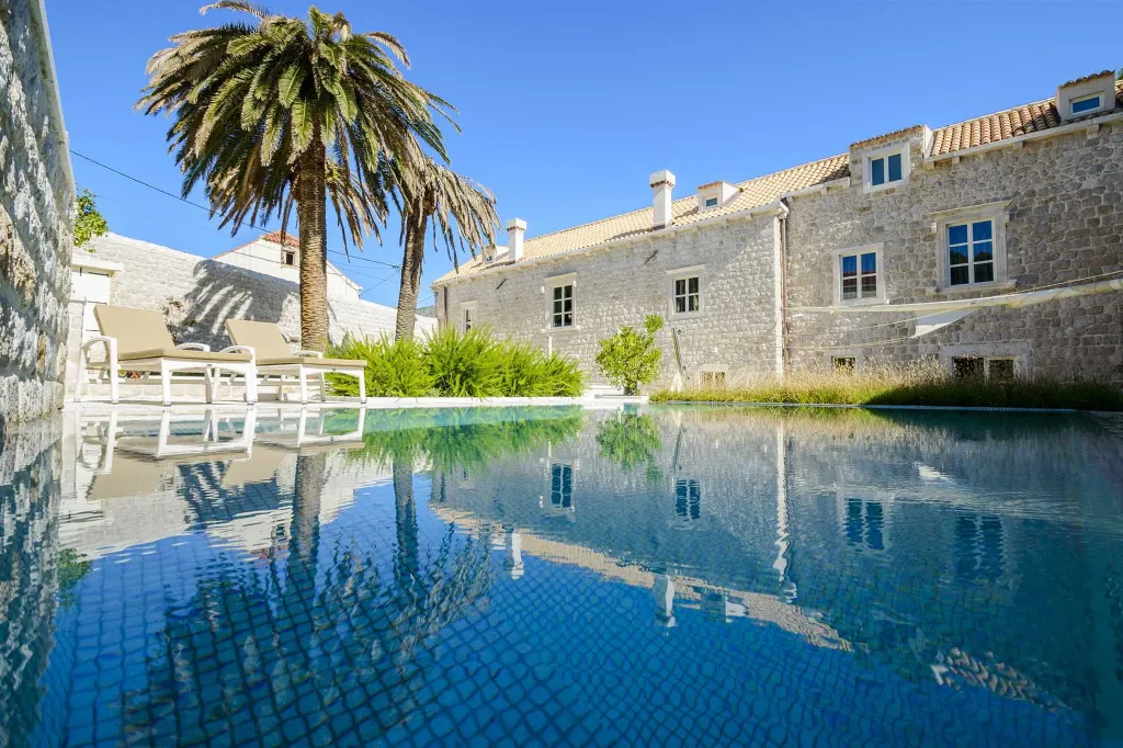 Elegant Heritage Villa with Pool in Zaton