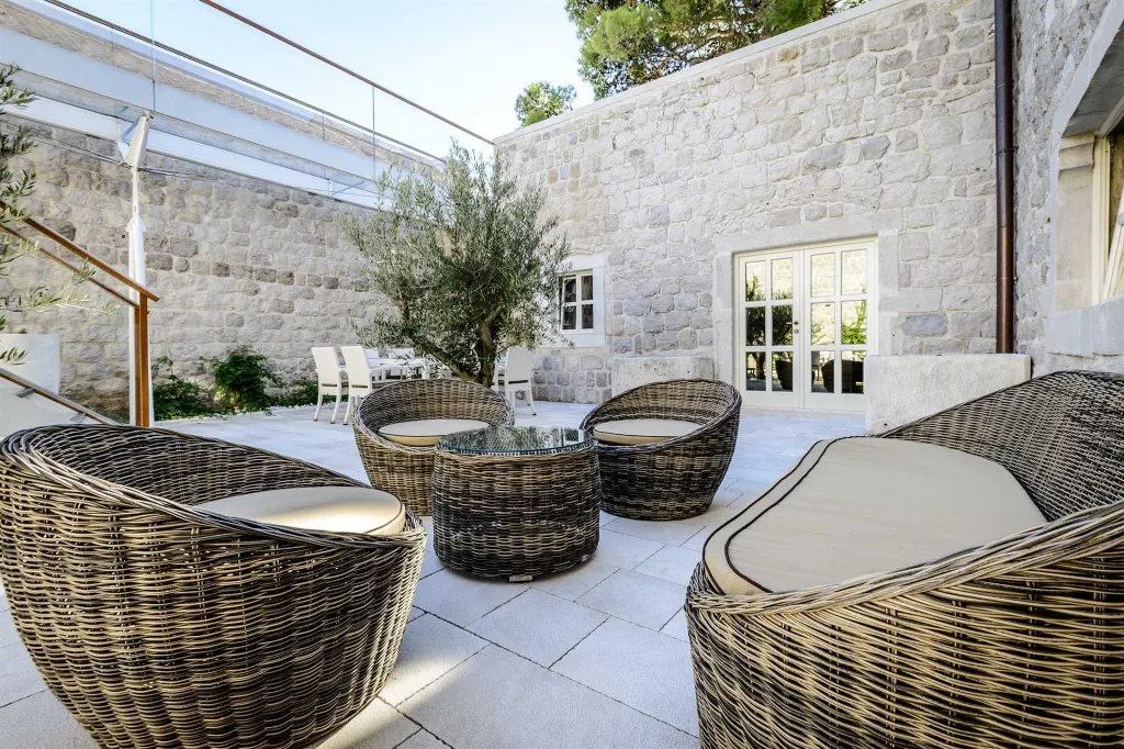 Elegant Heritage Villa with Pool in Zaton
