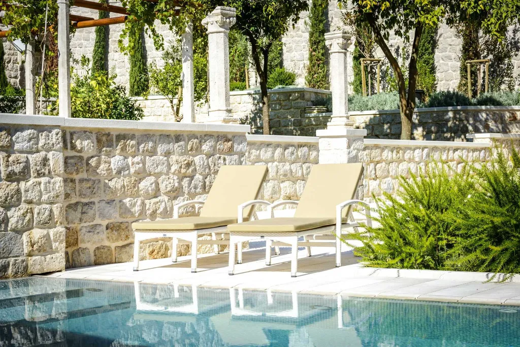 Elegant Heritage Villa with Pool in Zaton