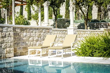 Elegant Heritage Villa with Pool in Zaton