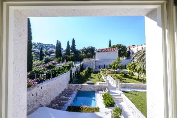 Elegant Heritage Villa with Pool in Zaton