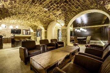 Elegant Heritage Villa with Pool in Zaton